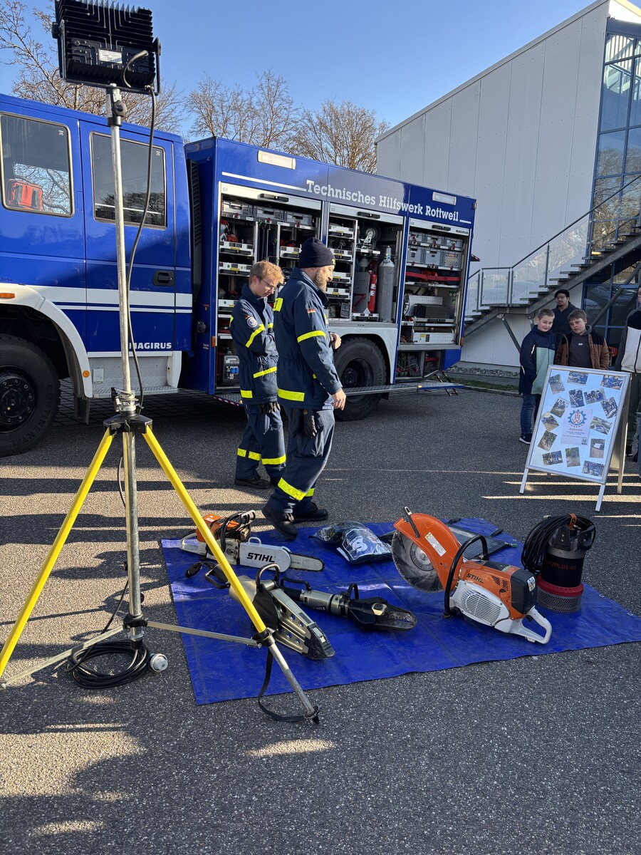 Klassenstufe 6 erlebt den Aktionstag zum Katastrophenschutz