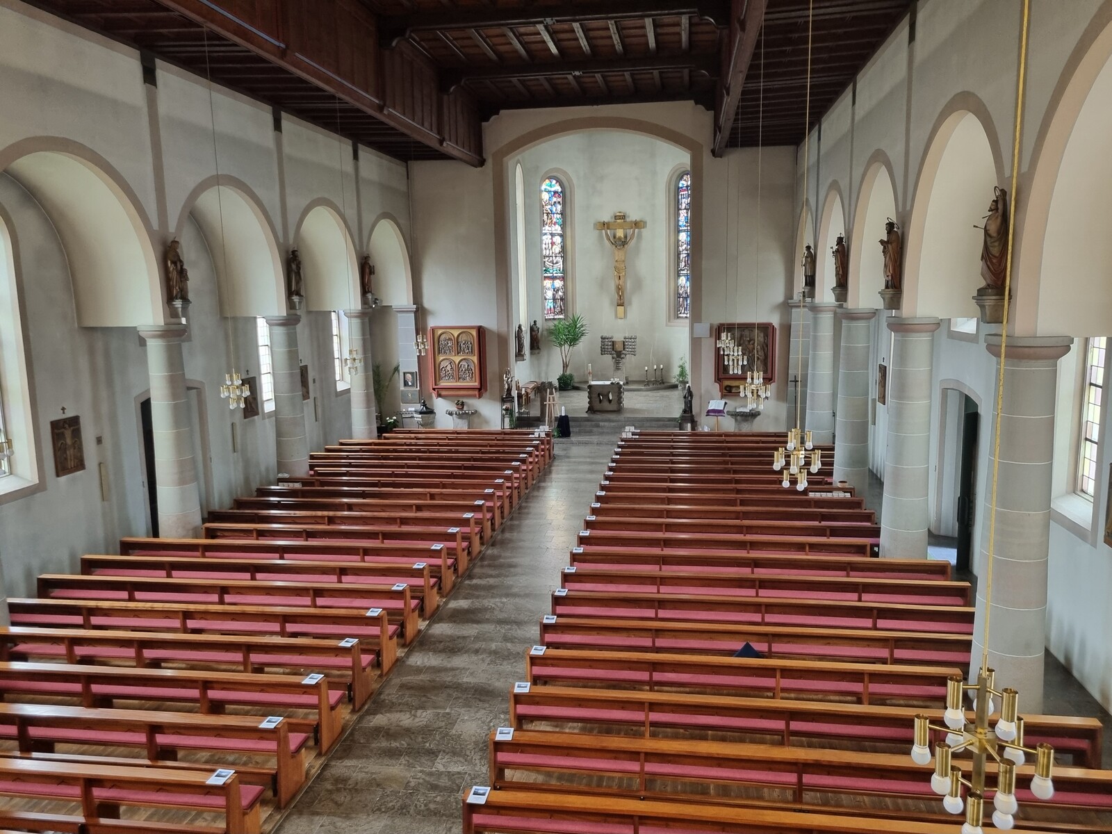 Besuch der Orgel und des Kirchenraumes 