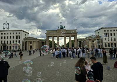 Brandenburger_Tor_Seifenblasen_original