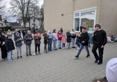 PXL_20251217_085457178_original