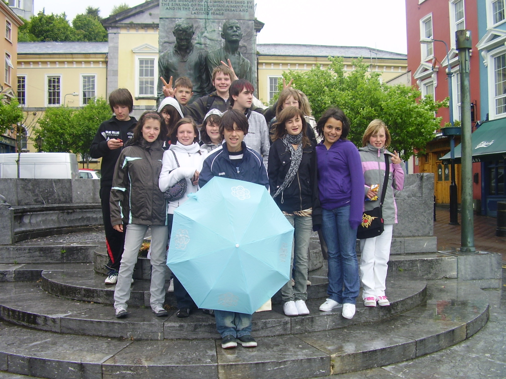 In Cobh vor dem Lisuthania-Denkmal