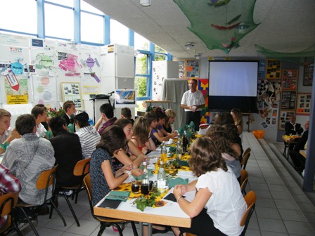 Klassenlehrer Stefan Probst und die Abschlusklasse